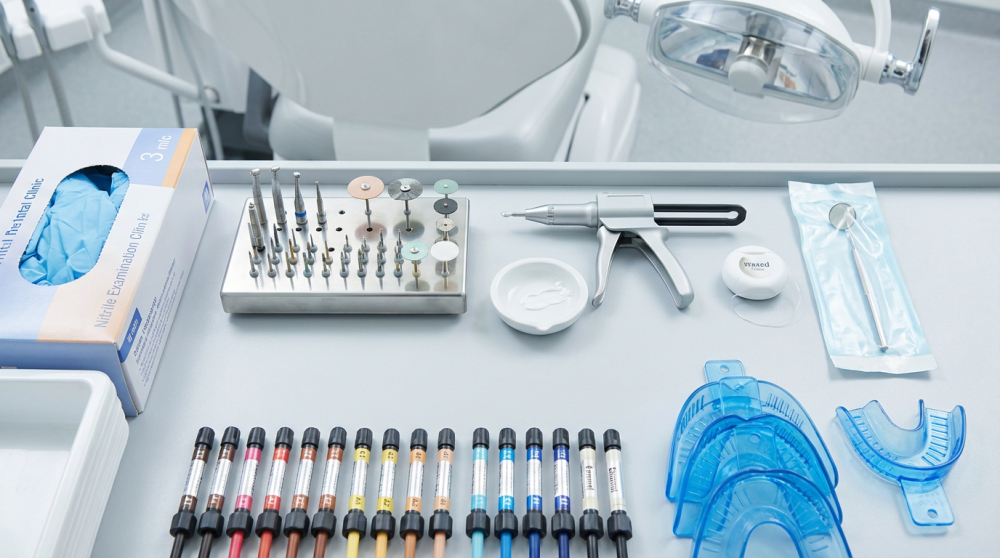 Анонс: Стоматологические материалы для современной клиники: как выстроить эффективные закупки | СтоматМаркет Анонс статьи: «Стоматологические материалы для современной клиники: как выстроить эффективные закупки» — блог СтоматМаркет